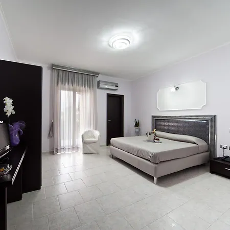 Glamour Hotel 3*