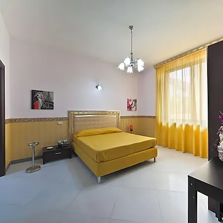 Glamour Hotel 3*