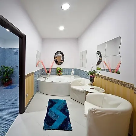 Glamour Hotel